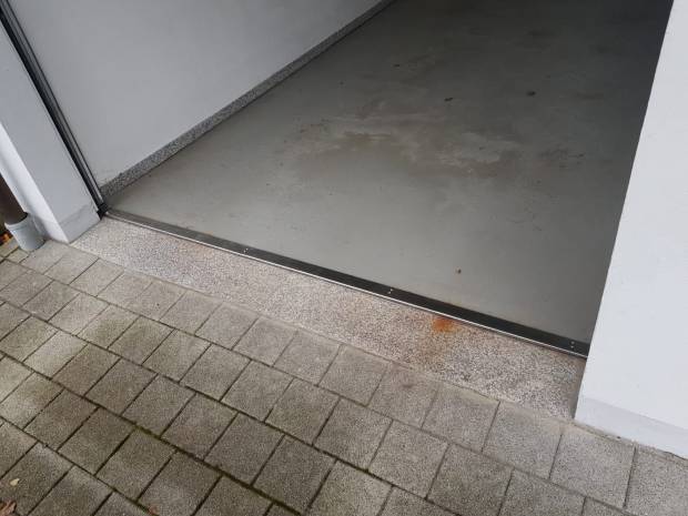 garageneinfahrt blech